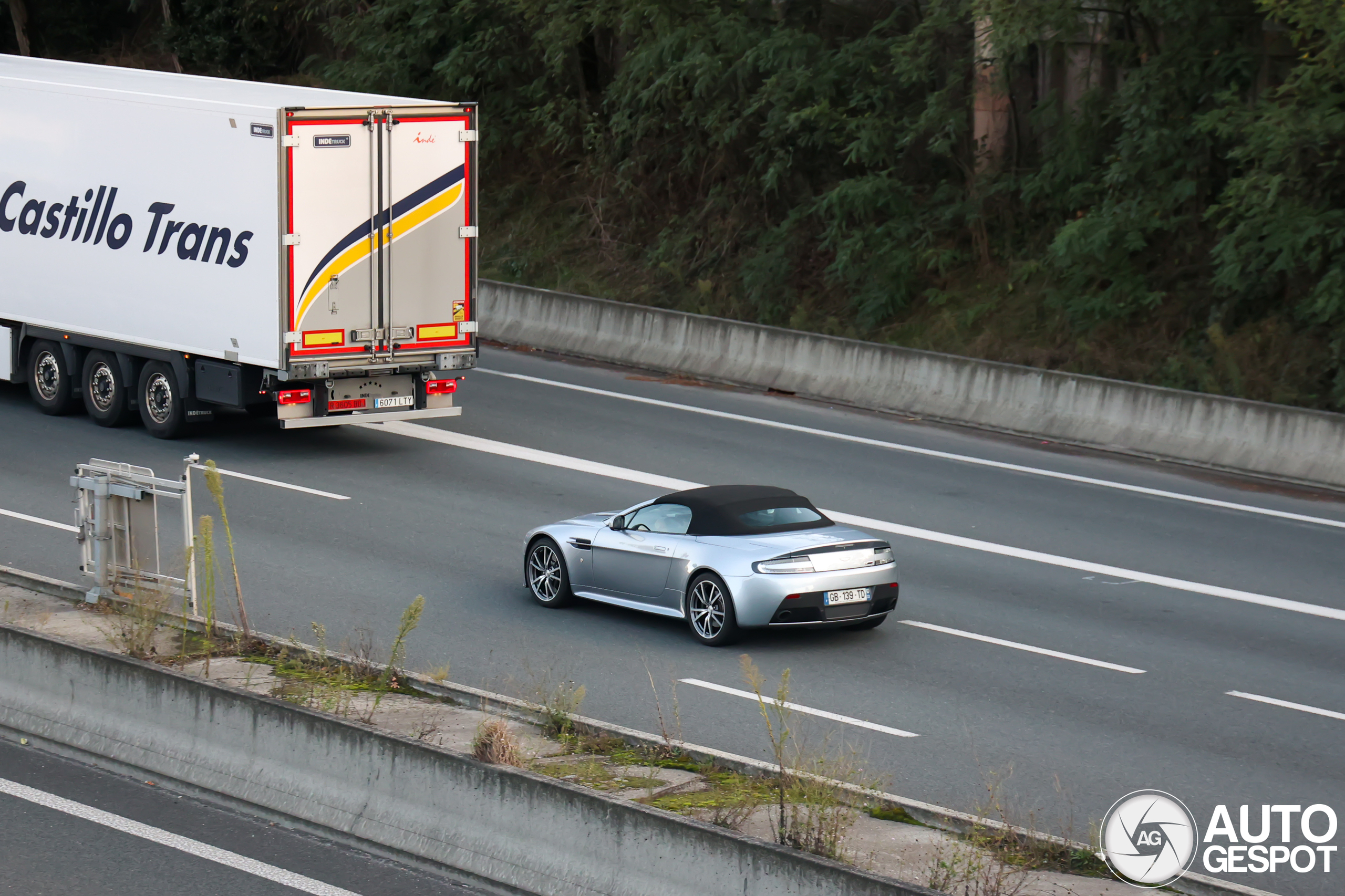 Aston Martin V8 Vantage N430 Roadster