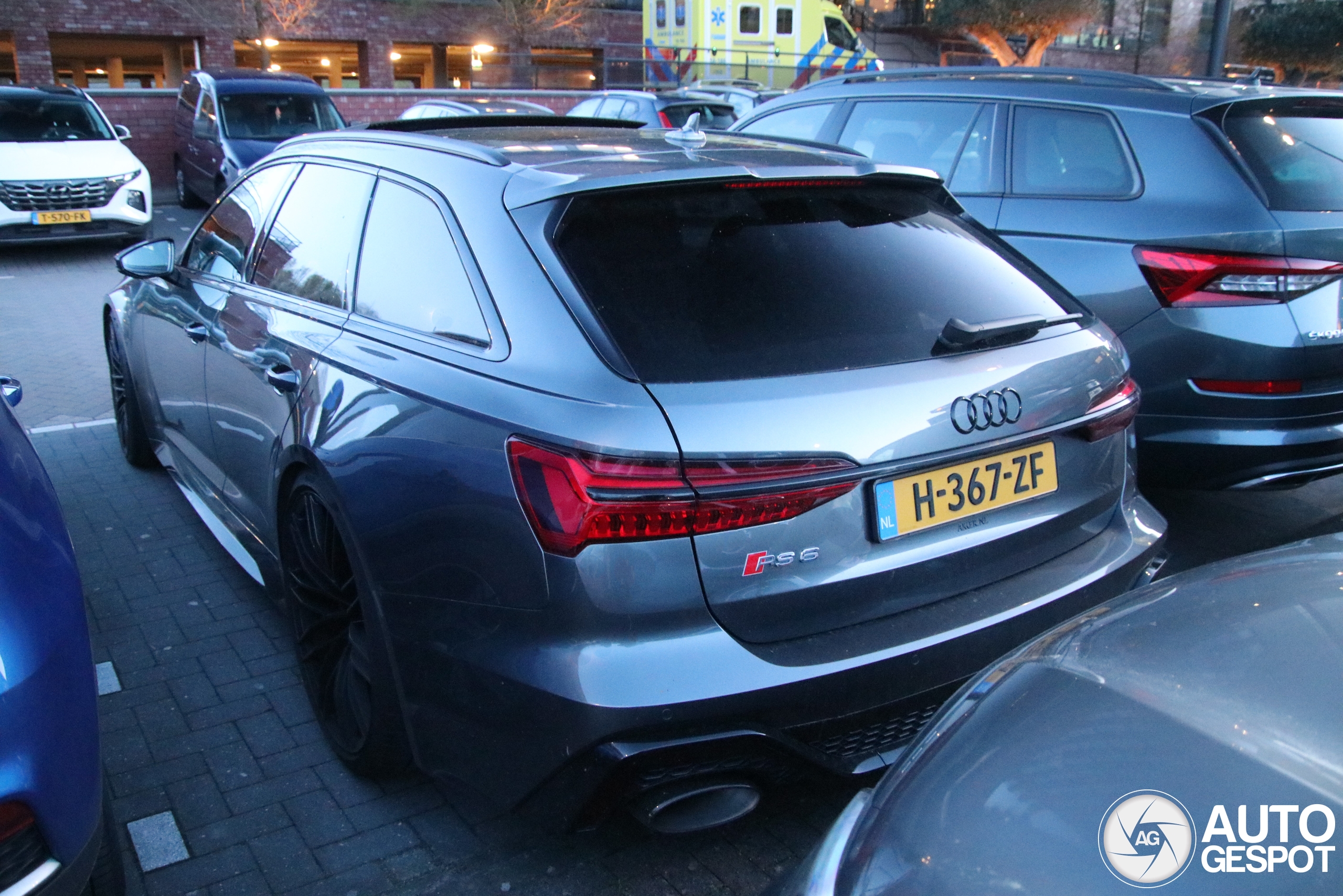 Audi RS6 Avant C8