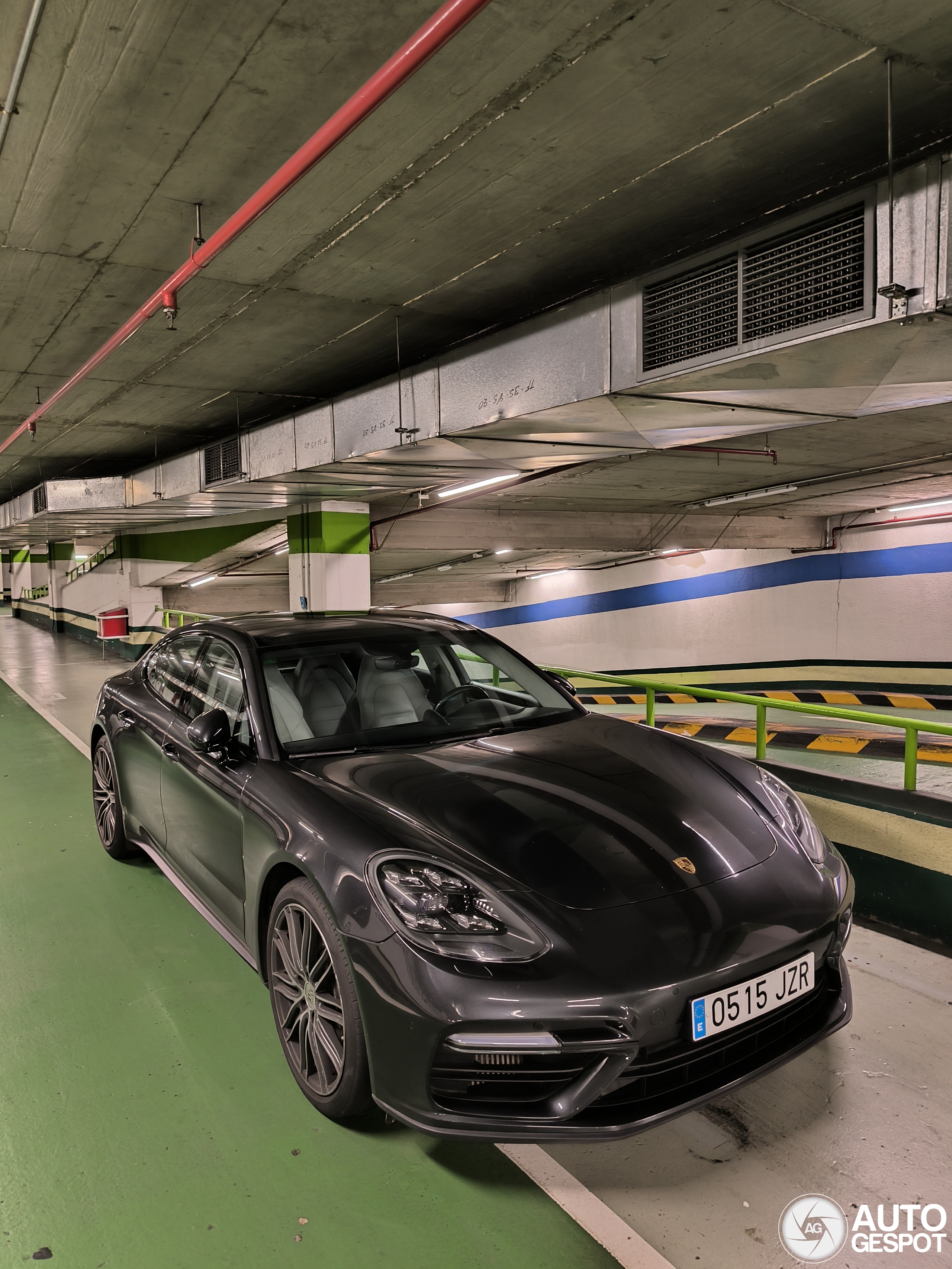 Porsche 971 Panamera Turbo