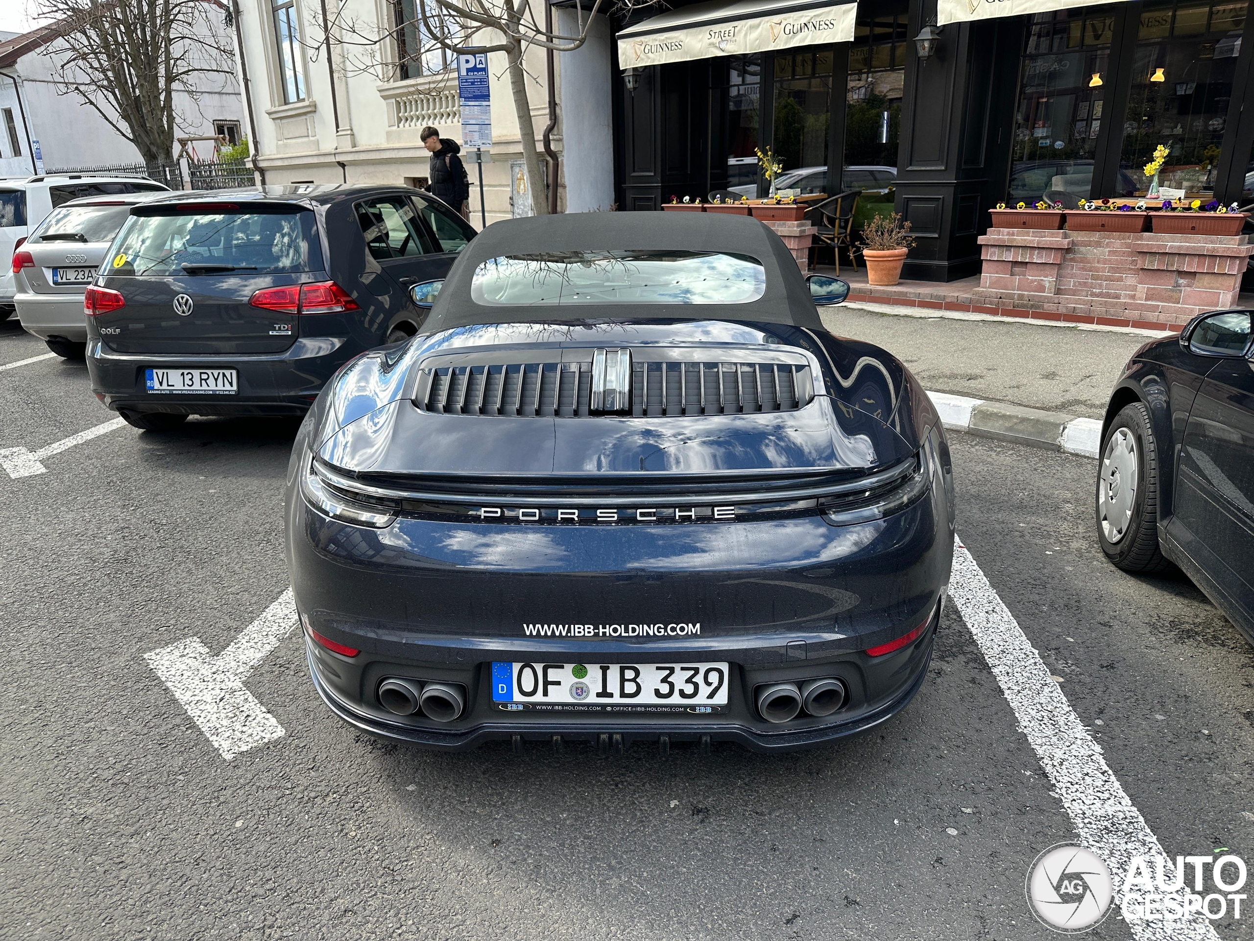 Porsche 992 Carrera 4 GTS Cabriolet