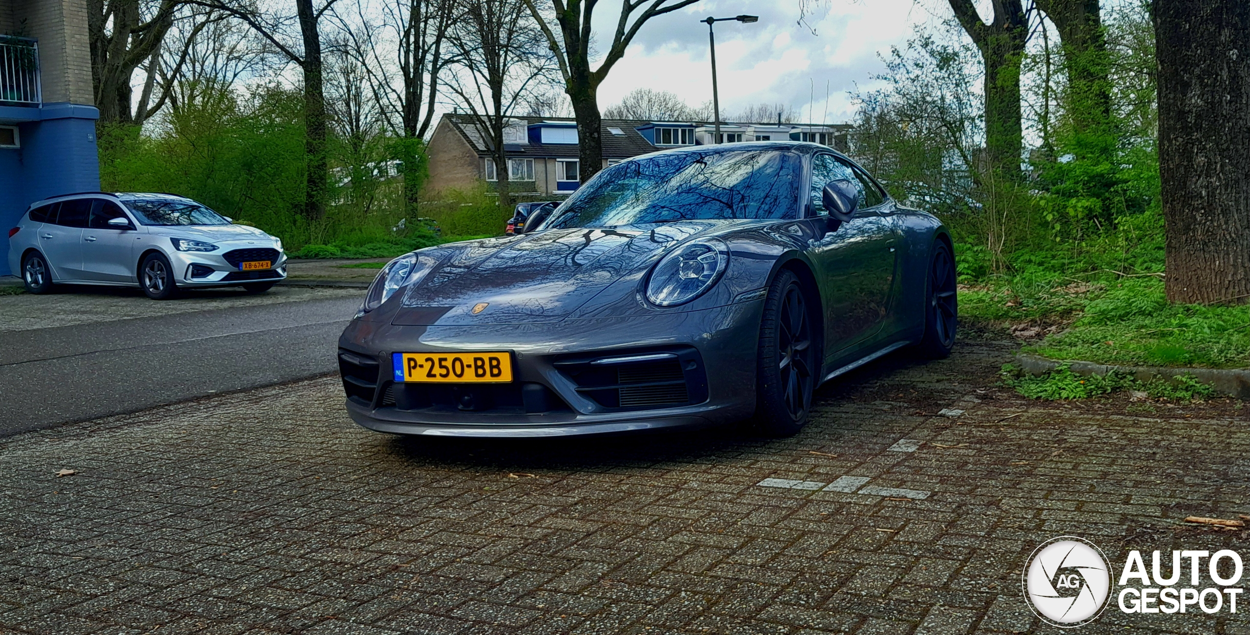 Porsche 992 Carrera 4S