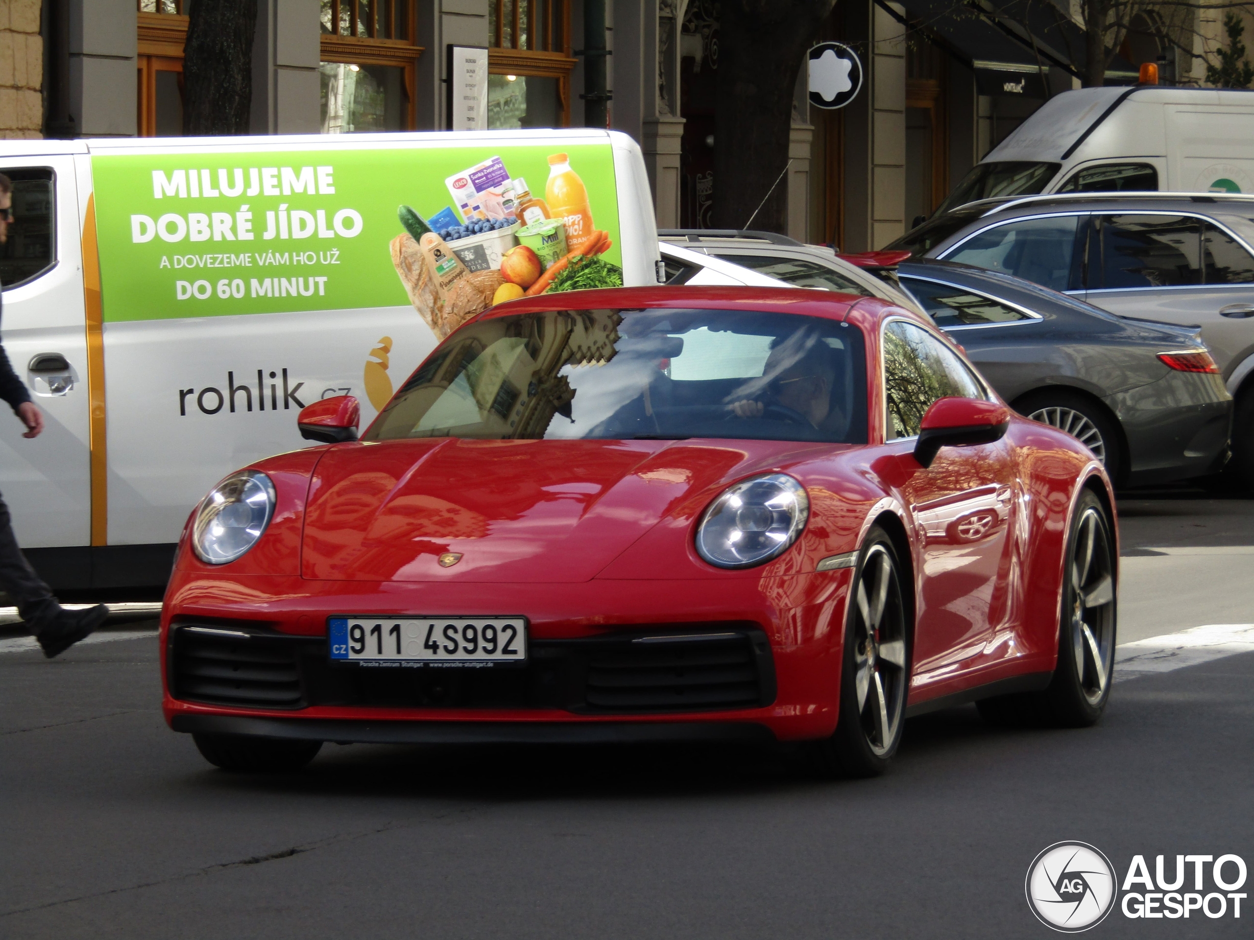 Porsche 992 Carrera 4S