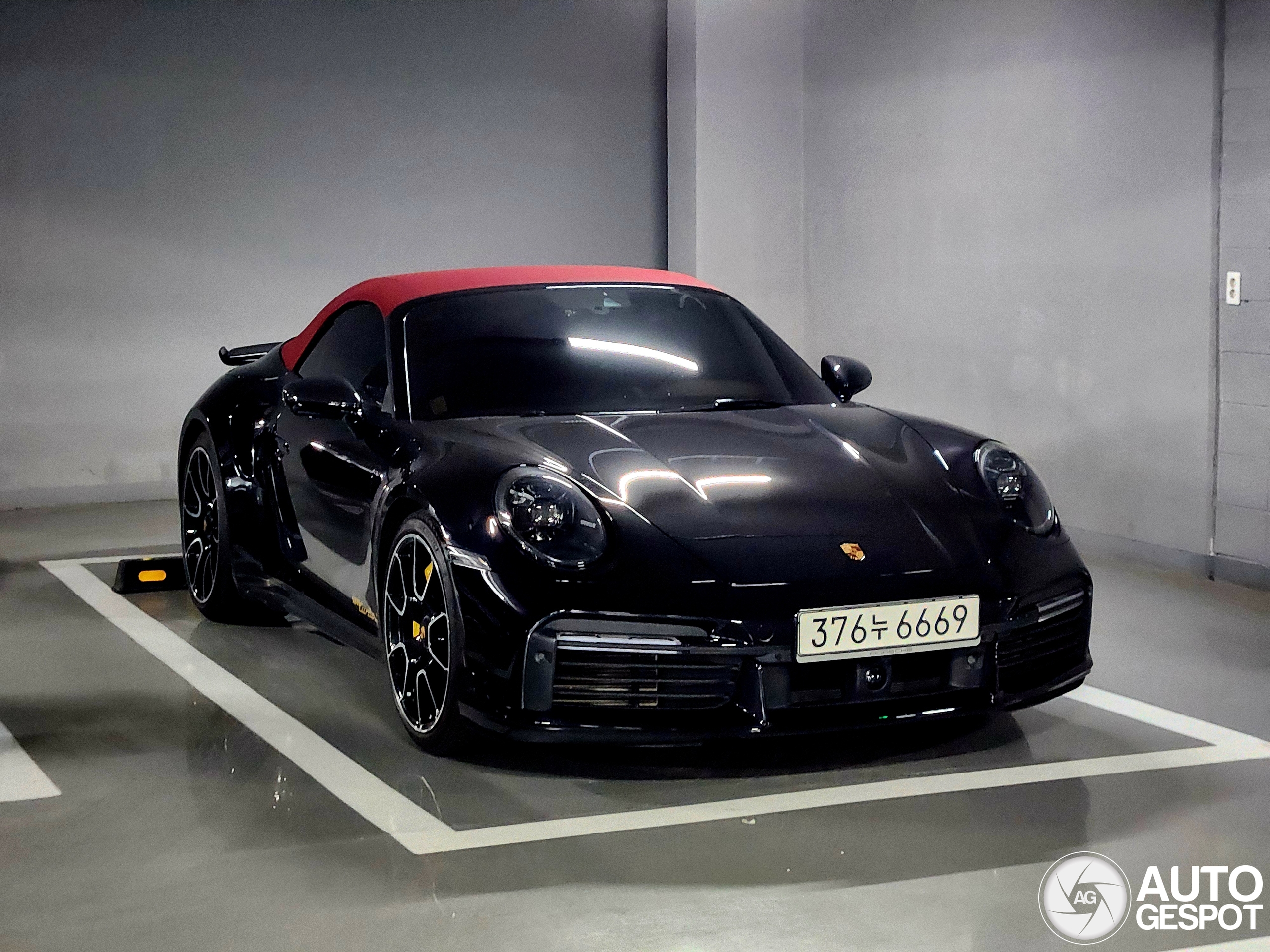 Porsche 992 Turbo S Cabriolet