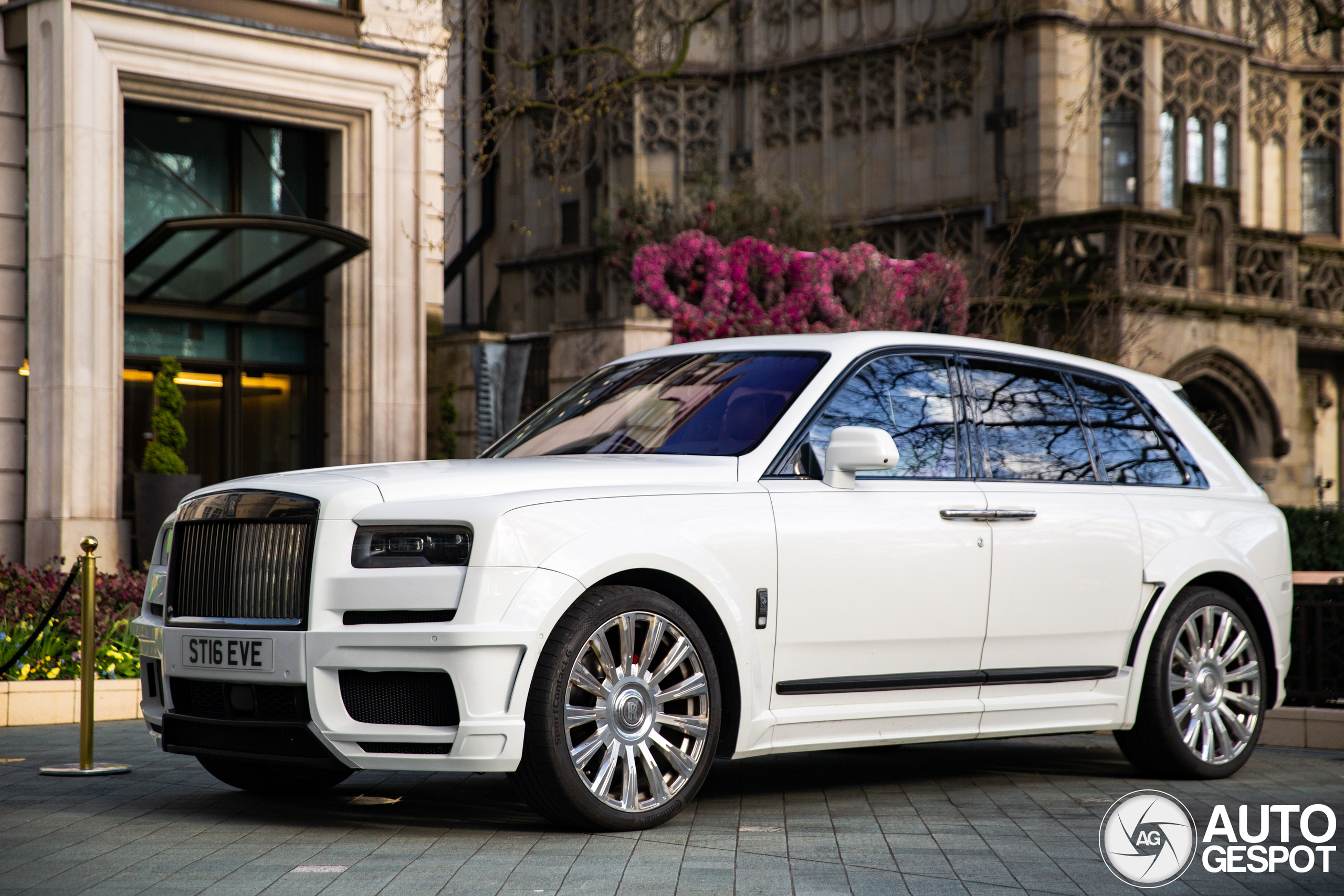 Rolls-Royce Cullinan Black Badge Spofec Overdose