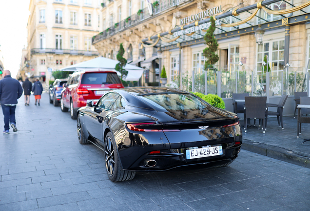 Aston Martin DB11