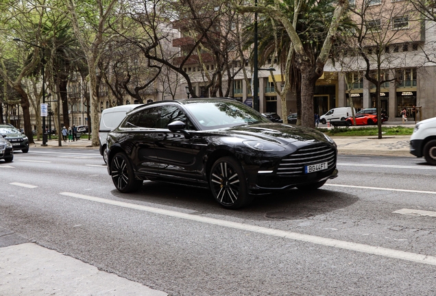 Aston Martin DBX707