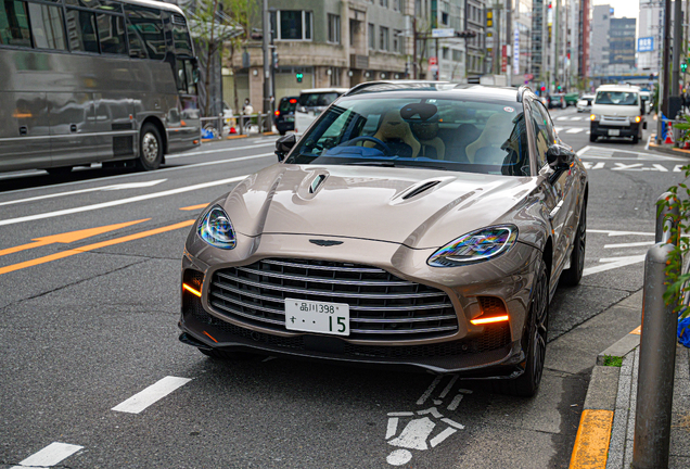 Aston Martin DBX707