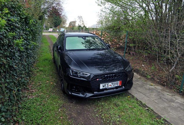 Audi RS4 Avant B9