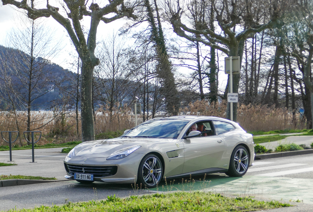 Ferrari GTC4Lusso