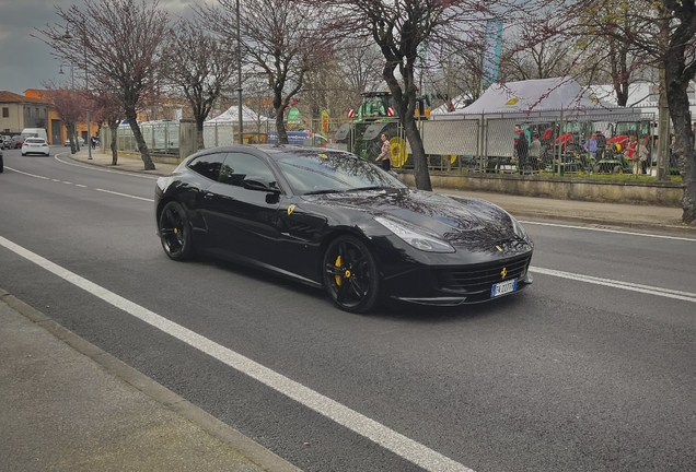 Ferrari GTC4Lusso