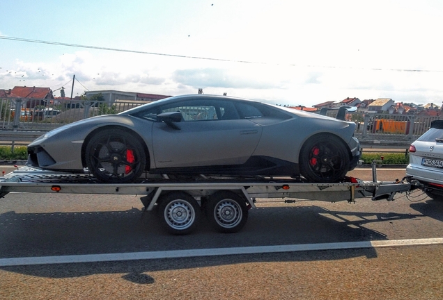 Lamborghini Huracán LP640-4 Performante