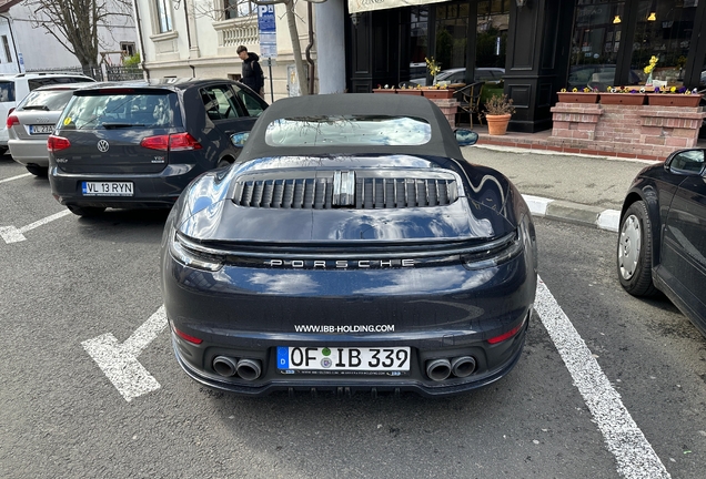 Porsche 992 Carrera 4 GTS Cabriolet