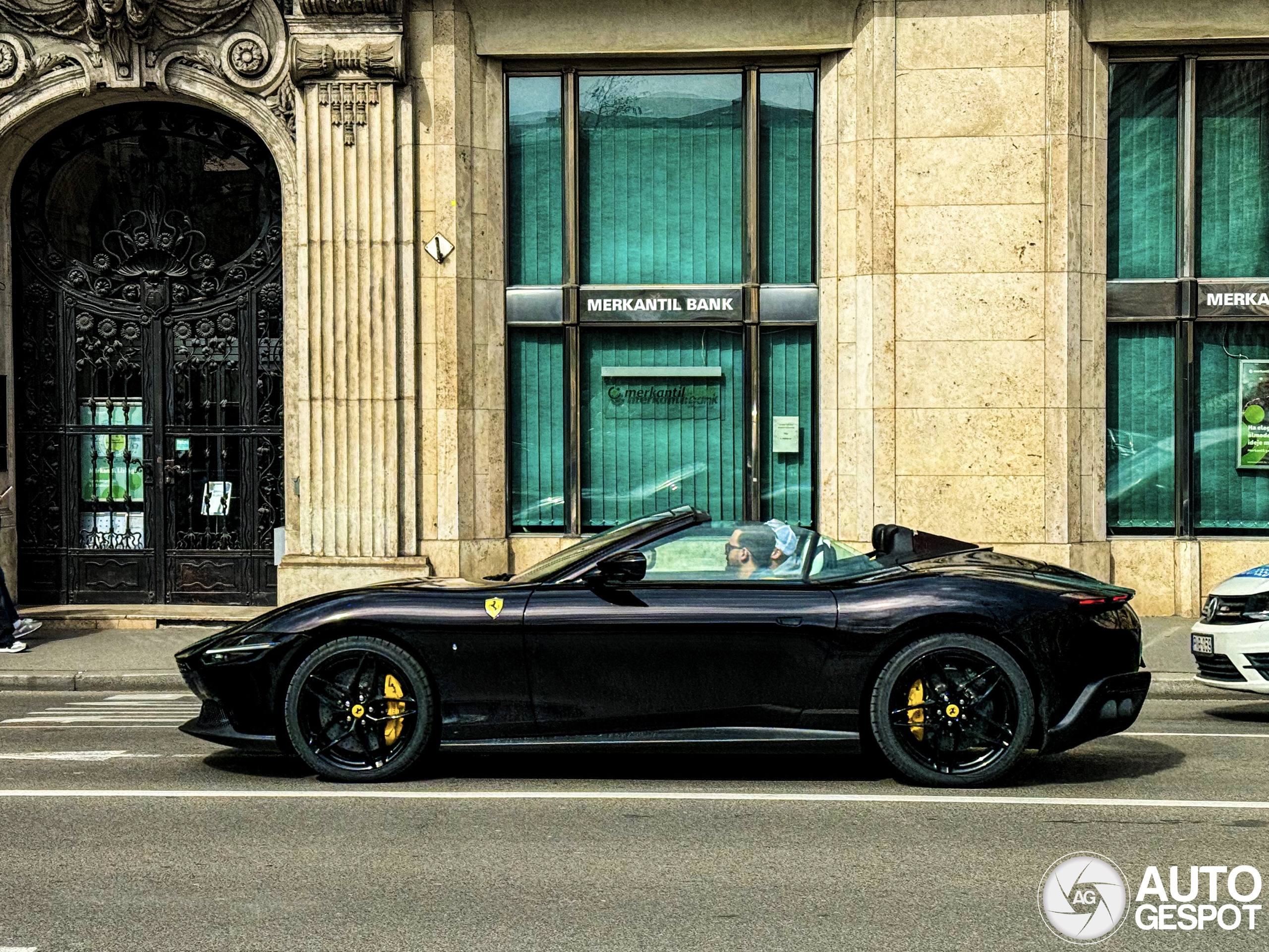 Ferrari Roma Spider