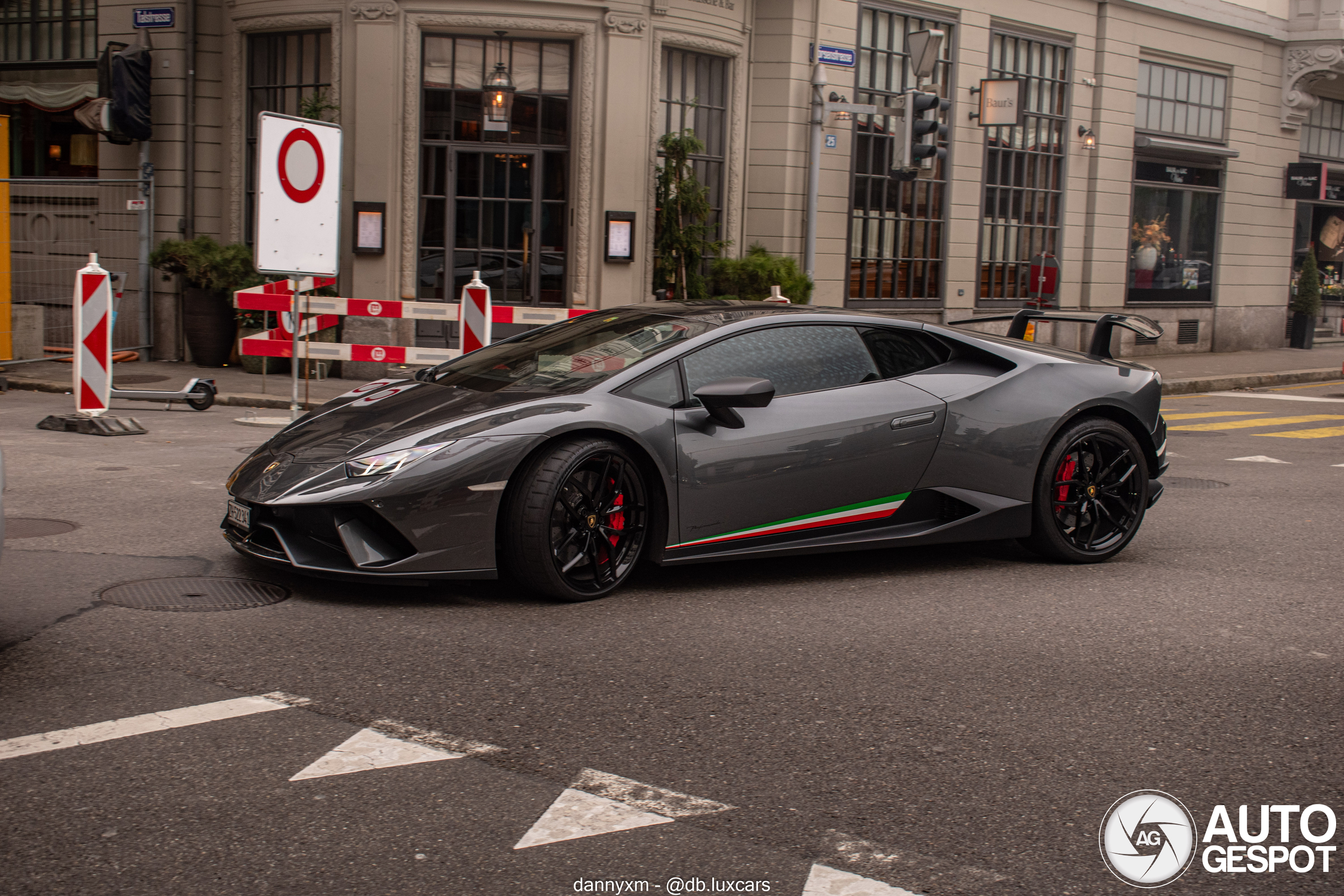 Lamborghini Huracán LP640-4 Performante