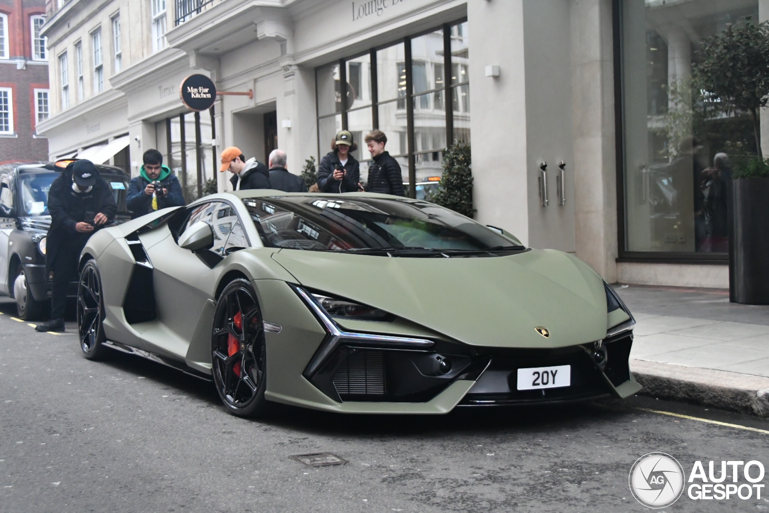 Lamborghini Revuelto is spottersmagneet in Londen