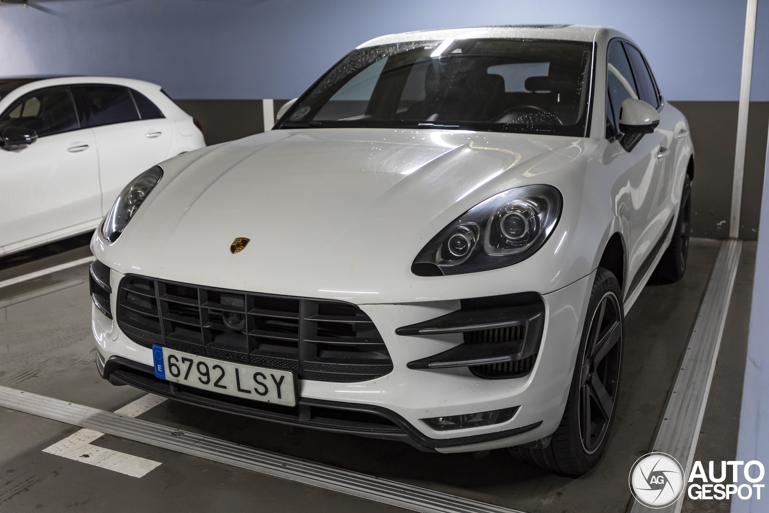 Porsche 95B Macan Turbo