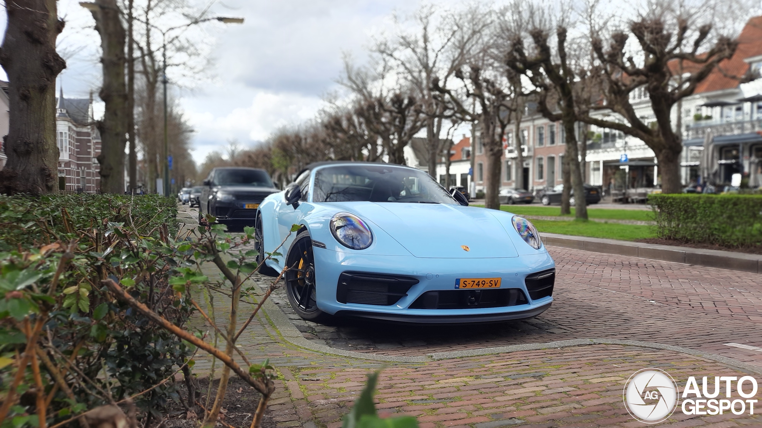 Porsche 992 Carrera 4 GTS Cabriolet