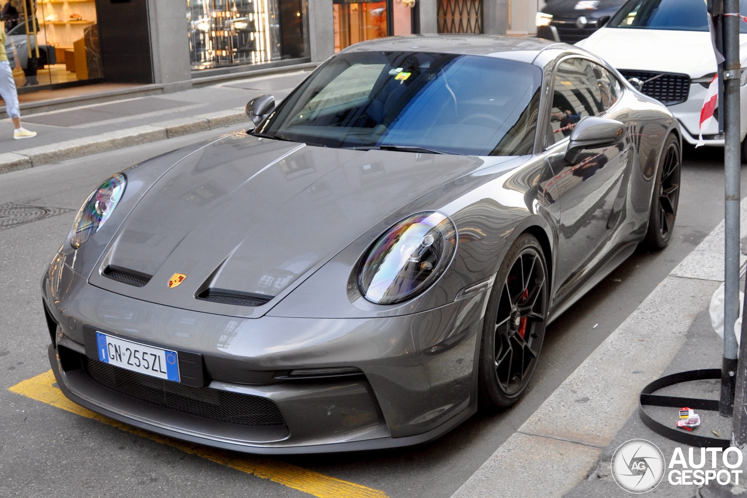 Porsche 992 GT3 Touring