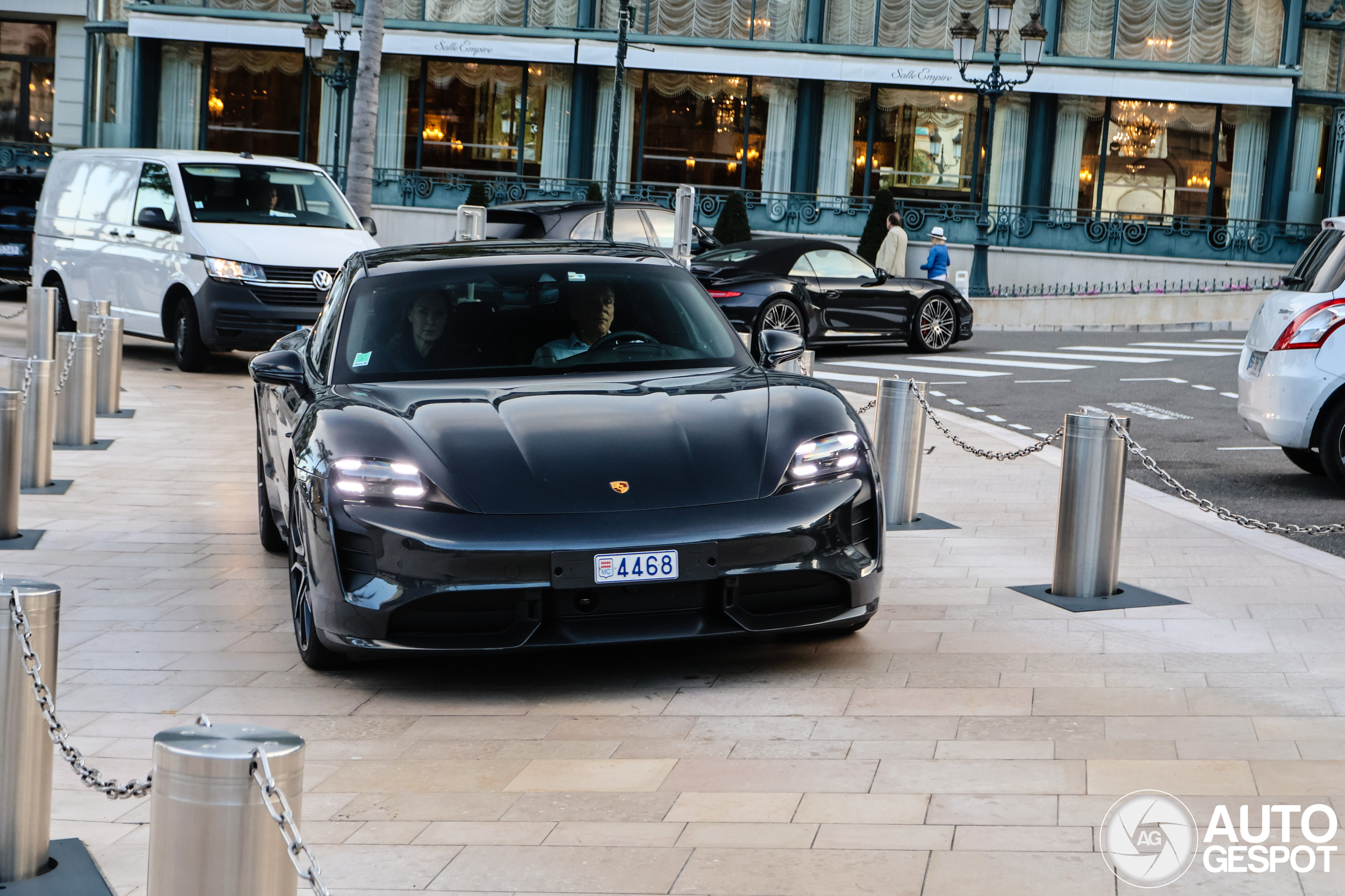 Porsche Taycan Turbo S Sport Turismo