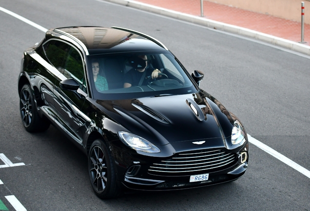 Aston Martin DBX