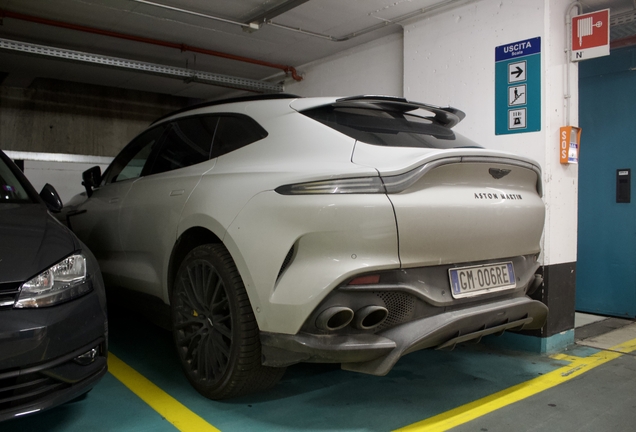 Aston Martin DBX707