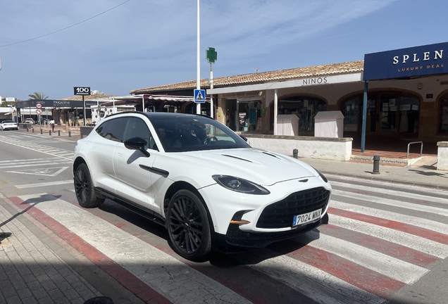 Aston Martin DBX707