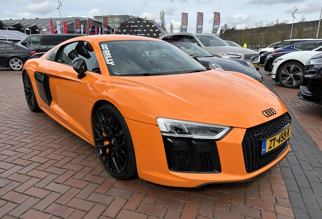 Audi R8 V10 Plus 2015