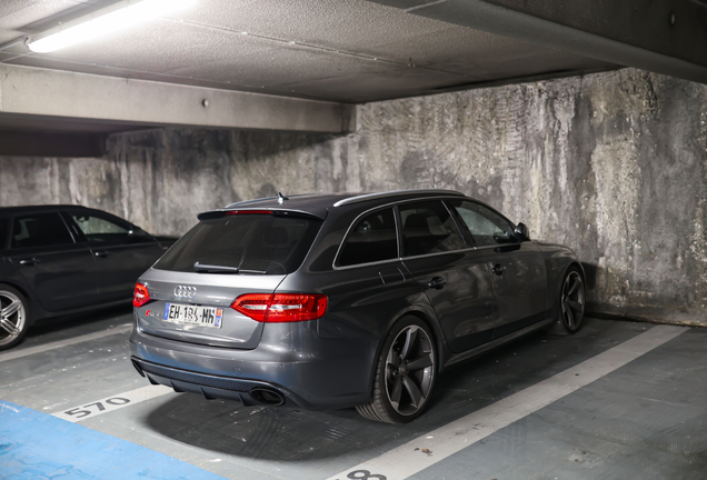 Audi RS4 Avant B8