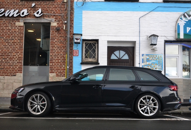 Audi RS4 Avant B9