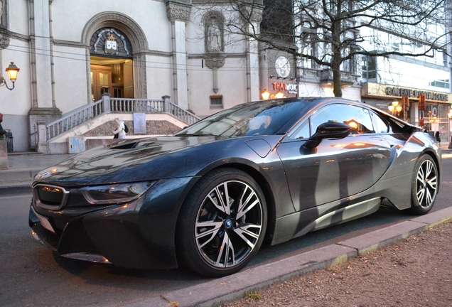 BMW i8