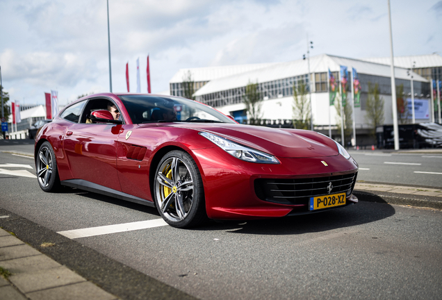 Ferrari GTC4Lusso