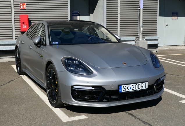 Porsche 971 Panamera Turbo S E-Hybrid