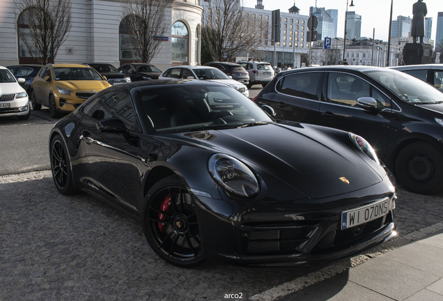 Porsche 992 Carrera GTS