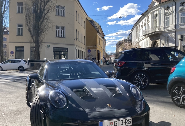 Porsche 992 GT3 RS Weissach Package