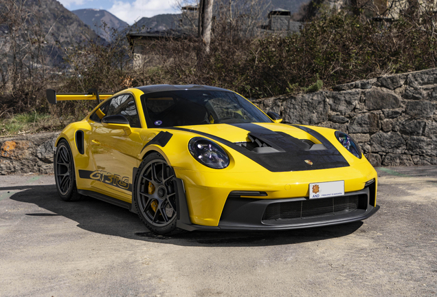 Porsche 992 GT3 RS Weissach Package