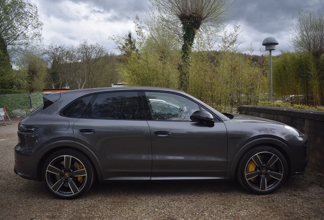 Porsche Cayenne Turbo S E-Hybrid