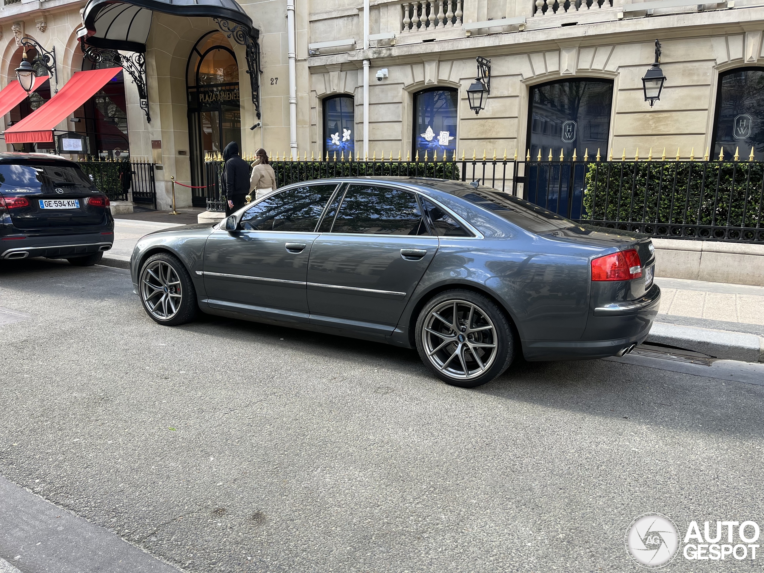 Audi S8 D3