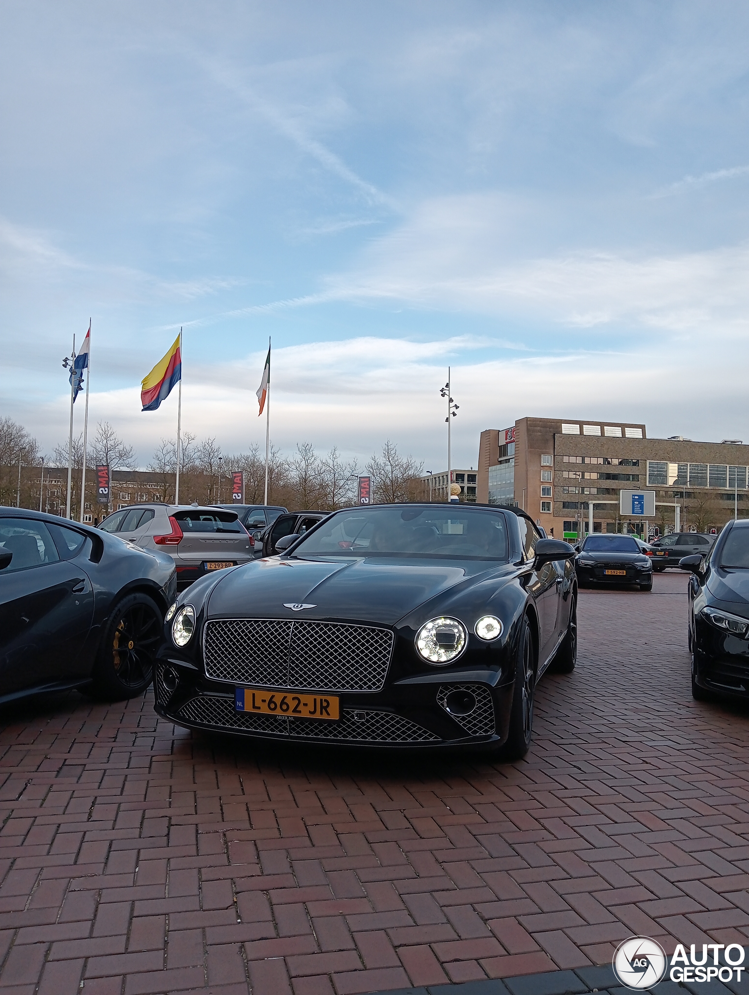 Bentley Continental GTC V8 2020