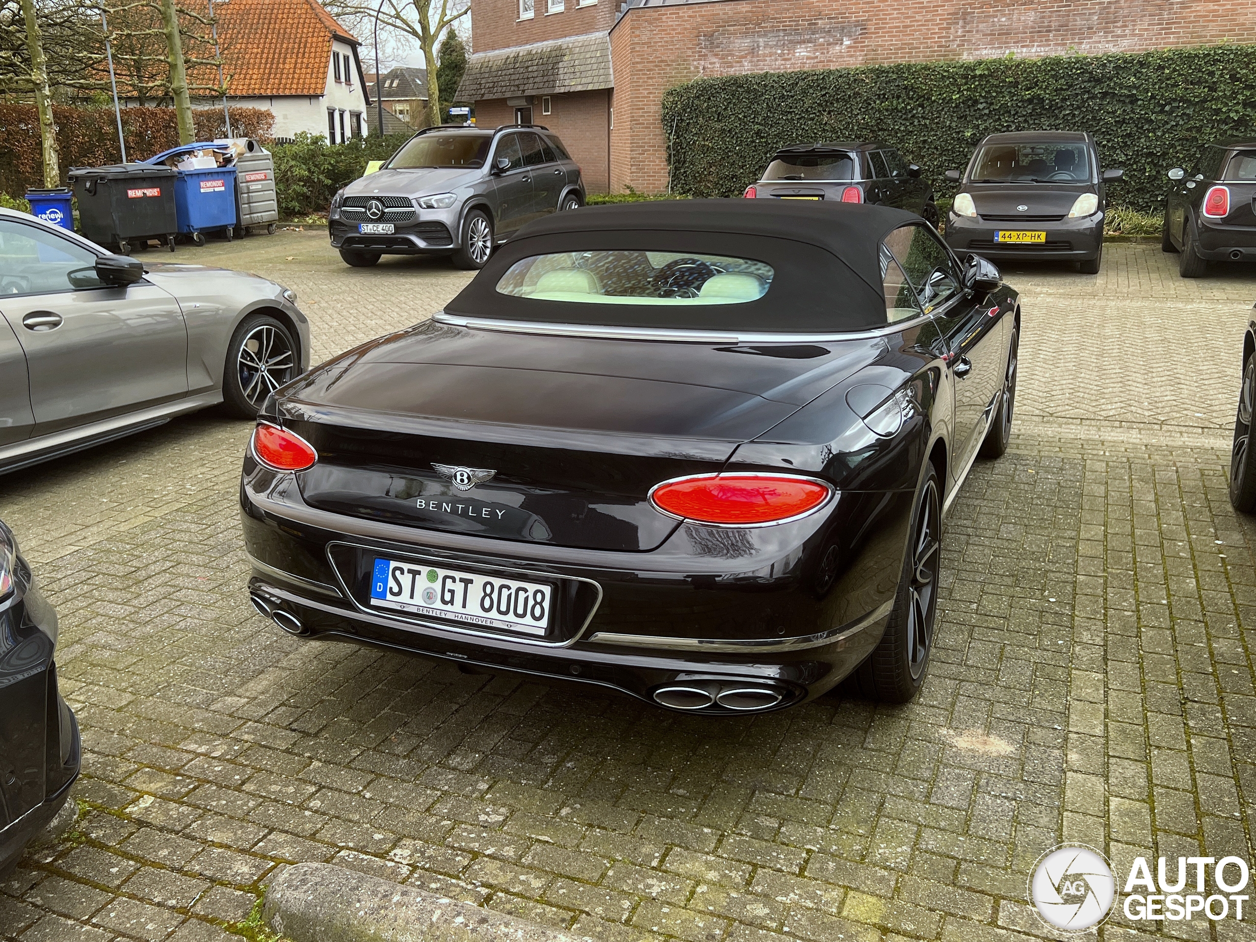 Bentley Continental GTC V8 2020