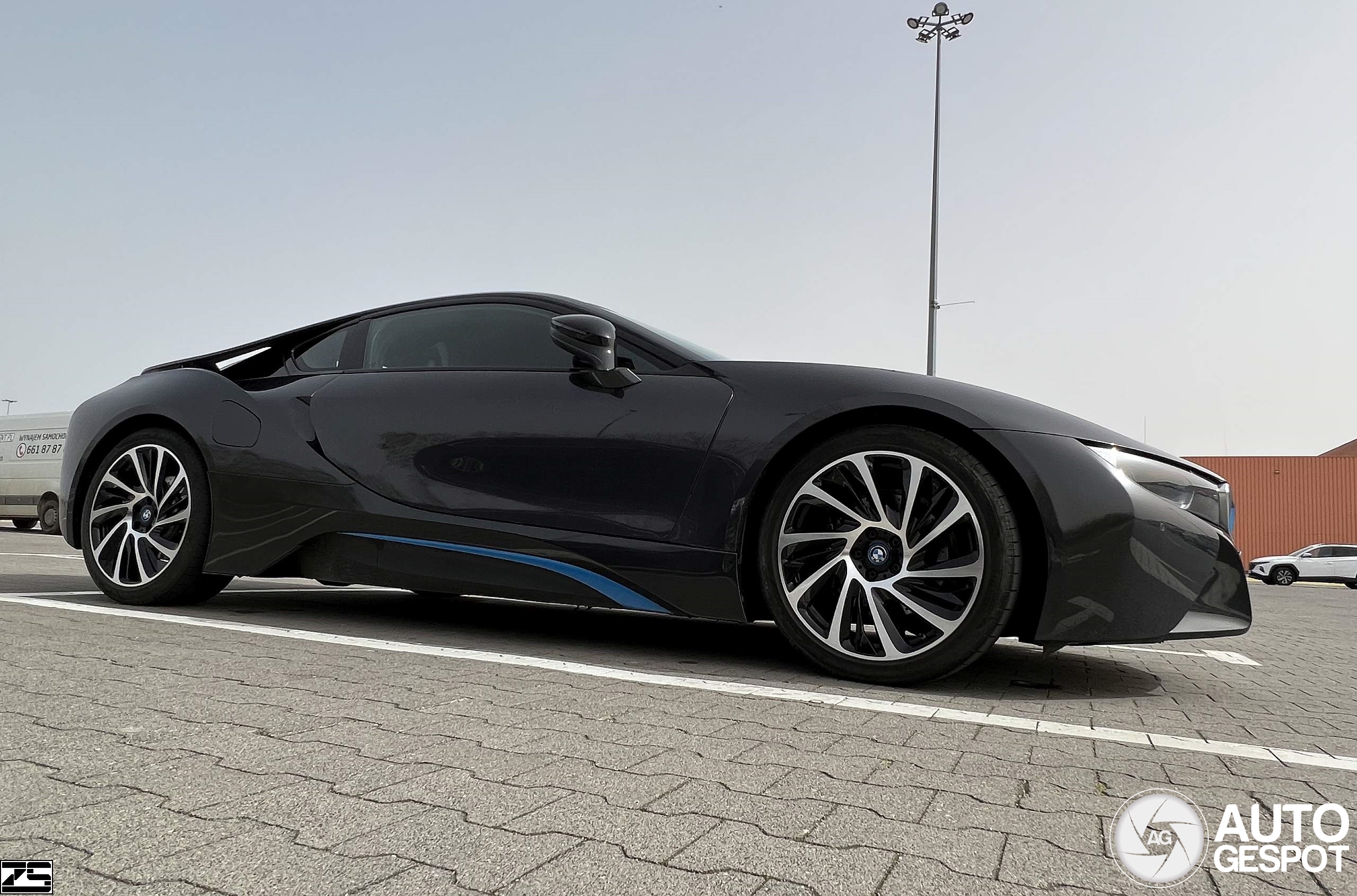 BMW i8