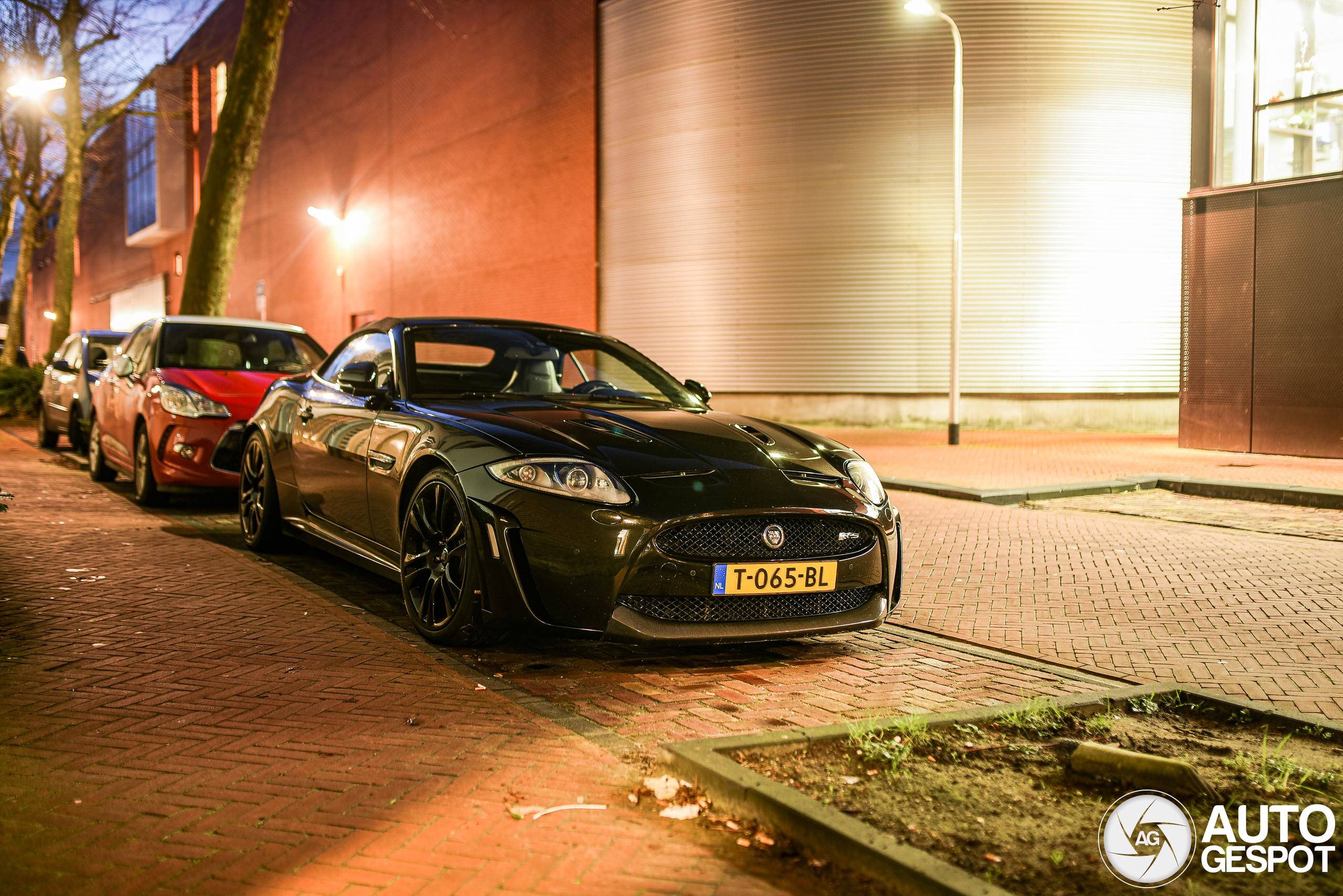 Jaguar XKR-S Convertible 2012