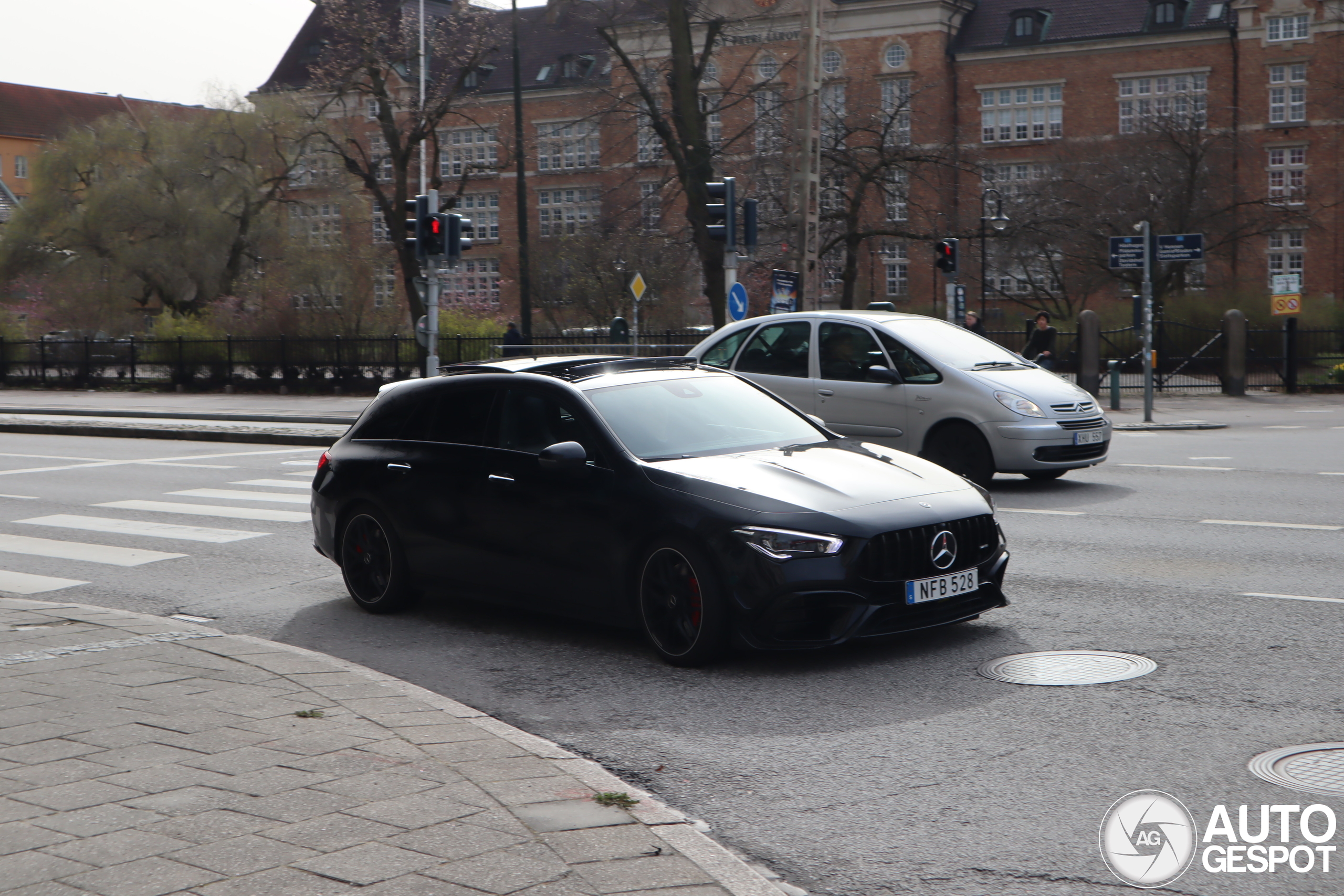 Mercedes-AMG CLA 45 S Shooting Brake X118