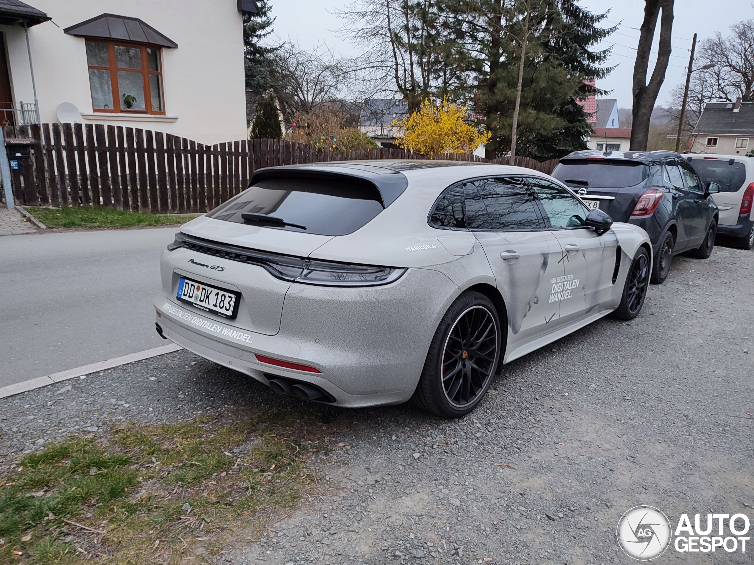 Porsche 971 Panamera GTS Sport Turismo MkII