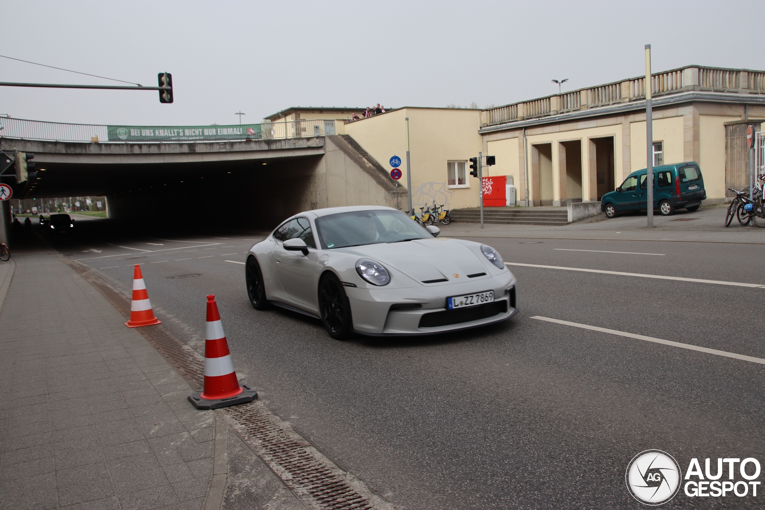 Porsche 992 GT3 Touring