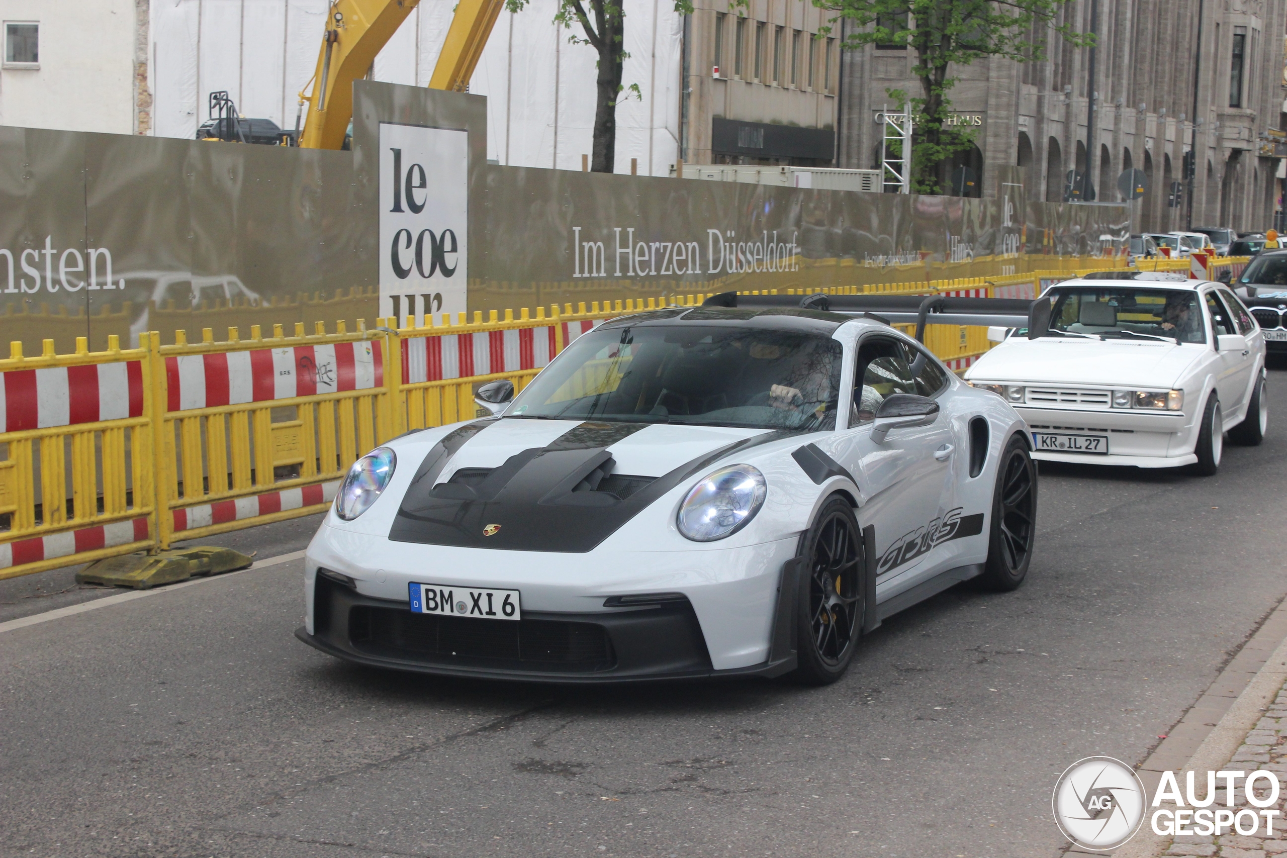 Porsche 992 GT3 RS Weissach Package