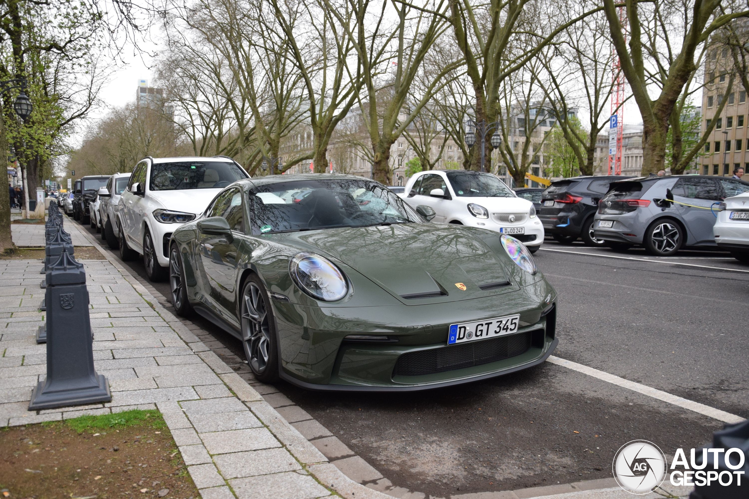 Porsche 992 GT3 Touring