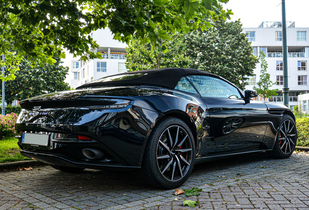 Aston Martin DB11 V8 Volante