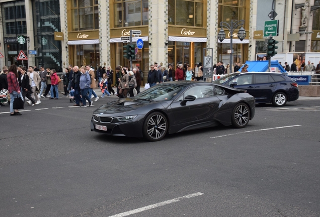 BMW i8