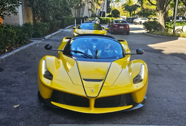 Ferrari LaFerrari Aperta