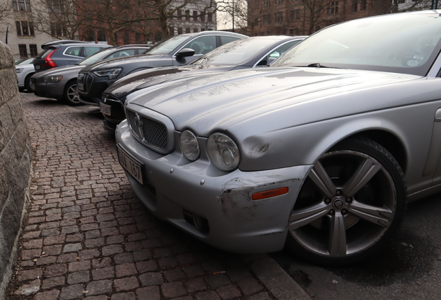 Jaguar XJR